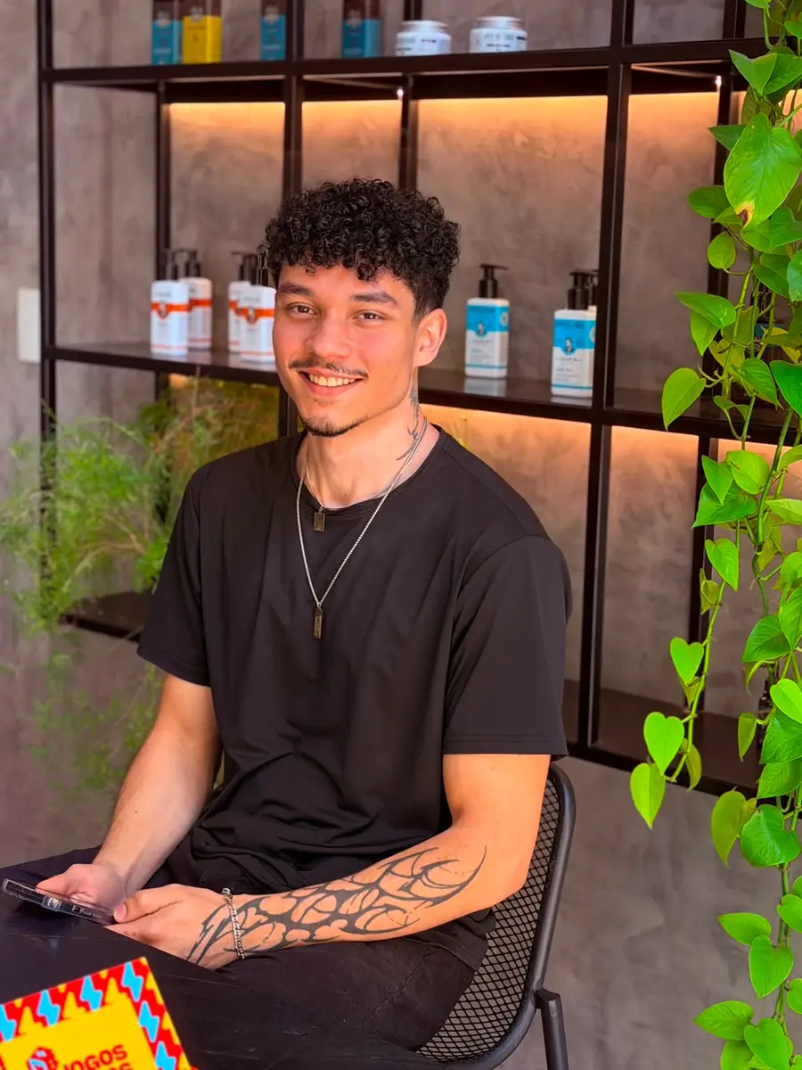 Isaac - barbeiro da Edge Barbearia