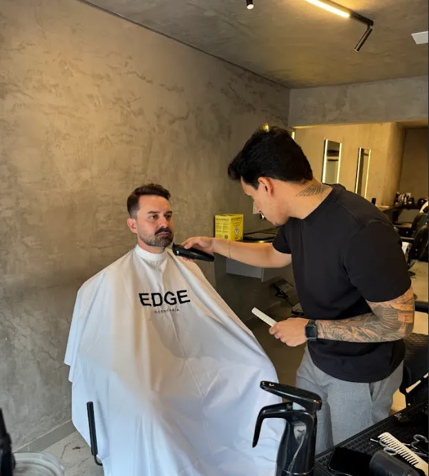 Barboterapia premium na Edge Barbearia